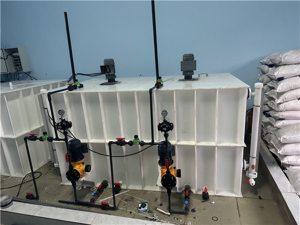 PP闆水箱 自動加藥裝置