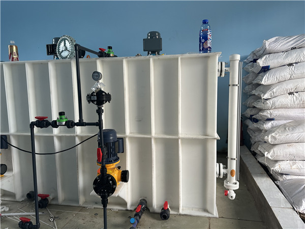 PP闆水箱 自動加藥裝置