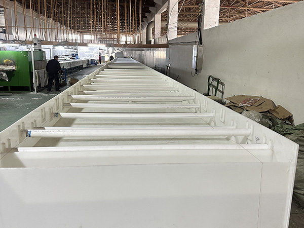 電(diàn)鍍(dù)銅膜 電(diàn)鍍(dù)洗水槽 電(diàn)鍍(dù)箱