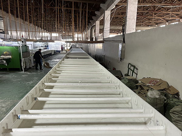 電(diàn)鍍(dù)銅膜 電(diàn)鍍(dù)洗水槽 電(diàn)鍍(dù)箱